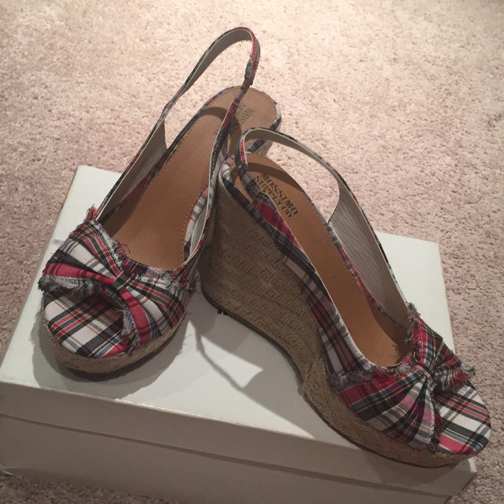 ☀️ Red, white and blue plaid wedges